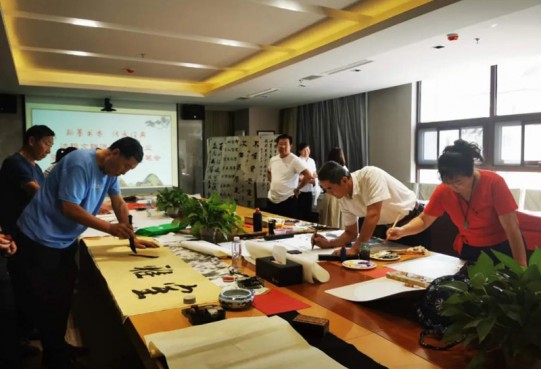 首屆“萬創(chuàng)杯”書畫活動(dòng)之書畫筆會(huì)圓滿舉辦