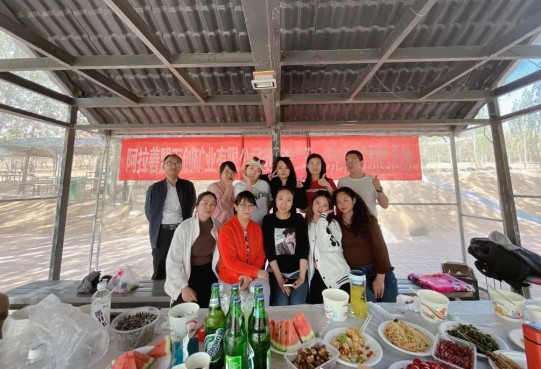 萬創(chuàng)集團(tuán)阿拉善事業(yè)部“攜手共進(jìn)，勞動最光榮”主題活動圓滿舉辦