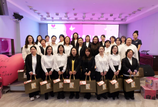 集團(tuán)開展「致敬她力量 · 綻放她光芒」婦女節(jié)主題活動