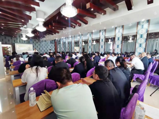 萬(wàn)創(chuàng)管理培訓(xùn)學(xué)院正式開課