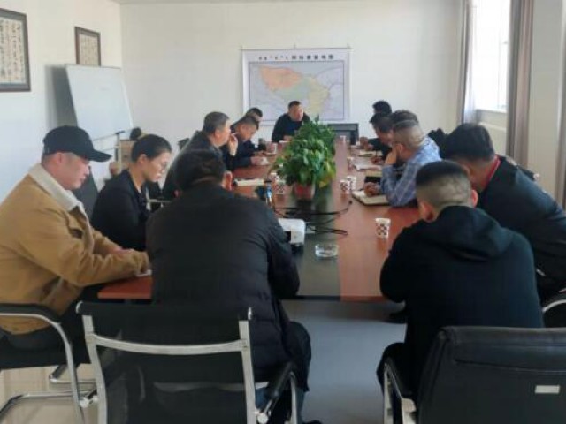 阿拉善盟萬(wàn)創(chuàng)礦業(yè)源通賀蘭玉微晶玉石項(xiàng)目建設(shè)穩(wěn)步推進(jìn)