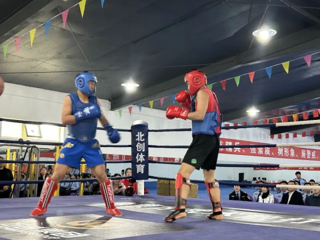 鄂爾多斯市公安機關搏擊教官培訓班在萬創(chuàng)集團北創(chuàng)體育火熱開班